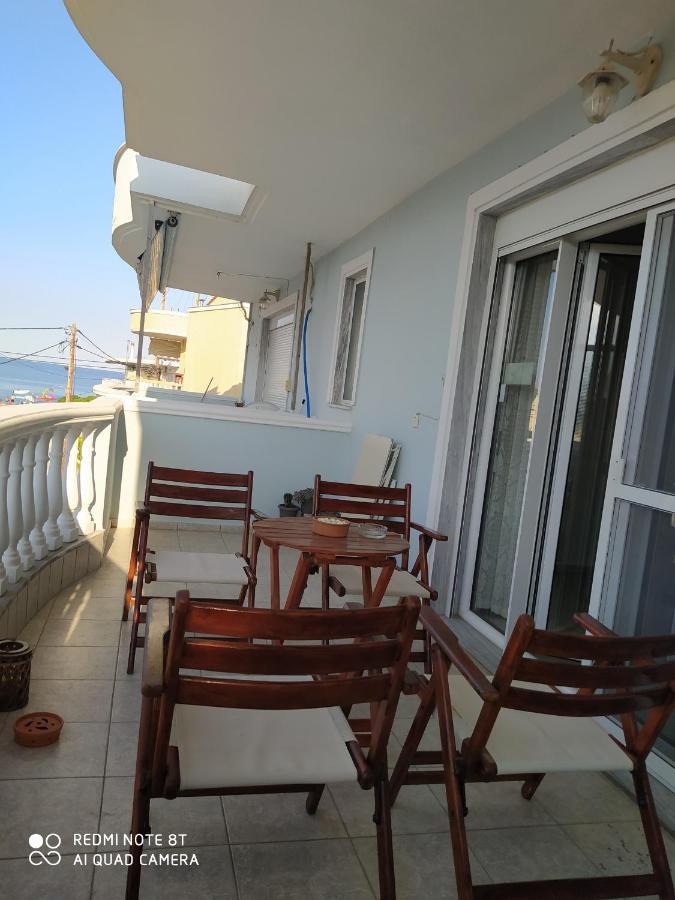 Sea And Sky Apartment Nea Peramos  Ngoại thất bức ảnh